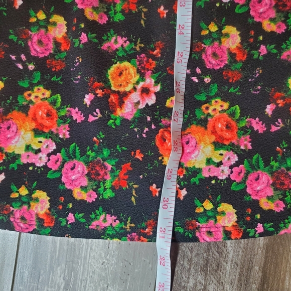 Wet Seal Black Floral Print Crisscross Back Mini Skater Dress Size Small NWOT - Picture 6 of 12